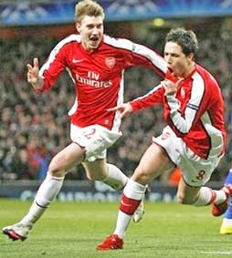 Đâu phải chỉ Arsenal gặp khó...!