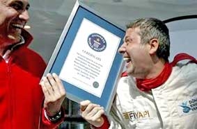 Tay lái khiếm thị nhanh nhất thế giới