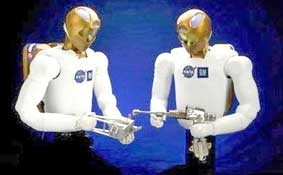 Robot hình người sắp vào không gian