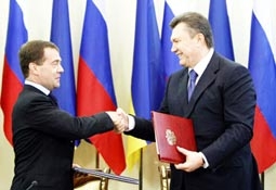 Ukraina xích lại gần Nga