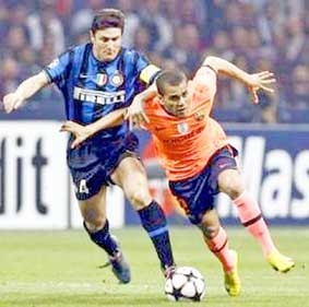 Barcelona "vượt núi"!