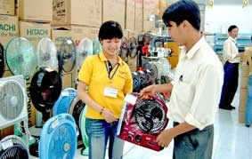 “Tăng nhiệt” theo mùa nóng