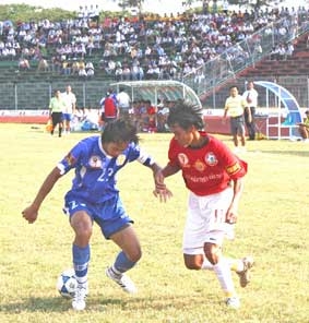 Nguy cơ trượt dốc của đội bóng đất Tây Đô