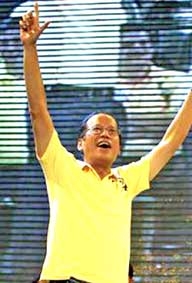 Noynoy Aquino tiếp nối con đường của mẹ ?
