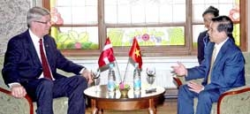 Chủ tịch nước Nguyễn Minh Triết hội đàm với Tổng thống Latvia