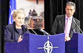Xung quanh chiến lược mới của NATO