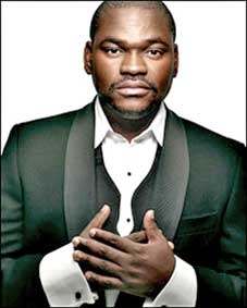 Ca sĩ hát khai mạc World Cup 2010 qua đời