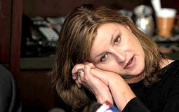 Bị kiện vì để hành khách ngủ quên