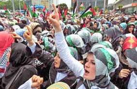 Israel tấn công tàu cứu trợ Gaza, 16 người thiệt mạng