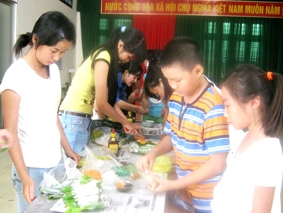 Chung tay chăm lo cho trẻ em nghèo
