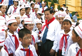 Chủ tịch nước Nguyễn Minh Triết dự lễ kỷ niệm 55 thành lập Cung thiếu nhi