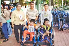 Hai mảnh đời bất hạnh