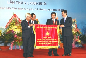 TP Hồ Chí Minh cần tiếp tục nhân rộng điển hình tiên tiến, hướng vào những mục tiêu thiết thực