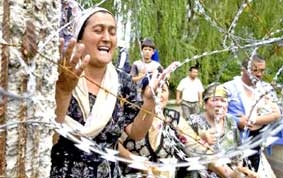 Kyrgyzstan bên bờ vực khủng hoảng nhân đạo