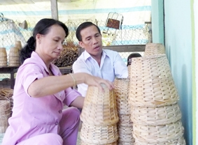 Đồng vợ, đồng chồng tham gia công tác xã hội