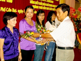 Họp mặt kỷ niệm 85 năm ngày Báo chí Cách mạng Việt Nam và Tổng kết Giải Báo chí Phan Ngọc Hiển TP Cần Thơ lần thứ IV