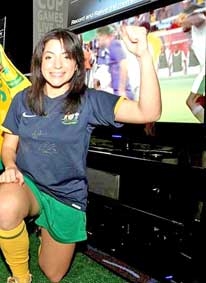 “Dán” mắt vào ti-vi suốt 87 giờ