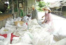 Nông dân lại gặp khó !