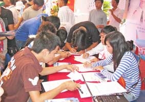 Cần nối kết giữa nhà trường - sinh viên - doanh nghiệp