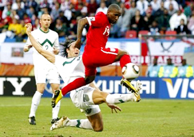 <img hspace=5 src="/img_post/2317/logoworldcup.jpg" align=left border=0>THẮNG SLOVENIA 1-0 <br> Sư tử Anh hồi sinh