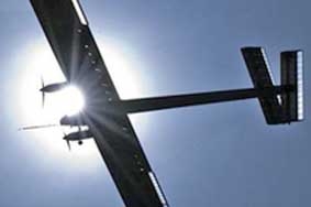 Máy bay 
quang năng 
sắp bay đêm