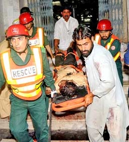 PAKISTAN: Hơn 200 người thương vong 
trong ba vụ đánh bom liều chết
