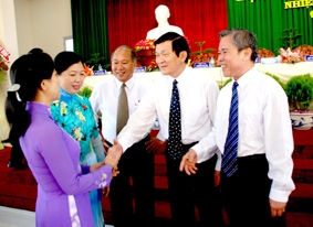 Tập trung chỉ đạo đại hội đảng bộ cấp trên cơ sở và đại hội đảng bộ thành phố chặt chẽ, có chất lượng