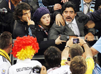 <img hspace=5 src="/img_post/2317/logoworldcup.jpg" align=left border=0>Bên lề World Cup