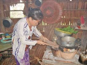 Hãy giúp gia đình chị Trúc vượt qua khốn khó !