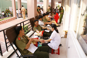 Nở rộ các phong trào thi đua