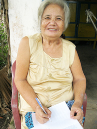 Trao tiền từ thiện