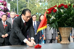 Tiếp tục các hoạt động của Tổng Bí thư Nông Đức Mạnh tại Liên bang Nga