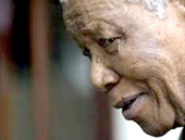 NAM PHI: Phẫn nộ vì tranh vẽ cựu Tổng thống Mandela chết