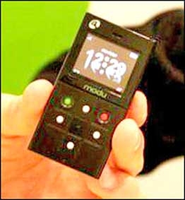 “Dế” nhẹ và nhỏ nhất thế giới