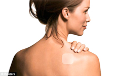 Tiêm vắc-xin bằng miếng dán