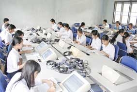 Khó khăn ở ngôi trường thí điểm