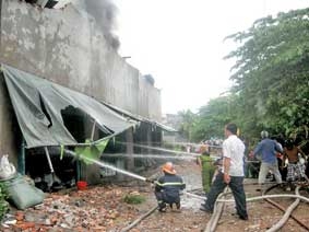 TP Cần Thơ:  Cháy cơ sở sản xuất sườn xe đạp