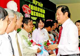 Những "chiến sĩ xung kích" trên mặt trận tư tưởng