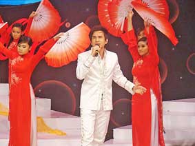 "Con kiến kiện củ khoai"