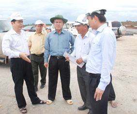 Lãnh đạo thành phố kiểm tra tiến độ các công trình chào mừng Đại hội đại biểu Đảng bộ thành phố lần thứ XII