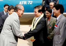 Chủ tịch nước Nguyễn Minh Triết bắt đầu chuyến thăm cấp Nhà nước Vương quốc Campuchia