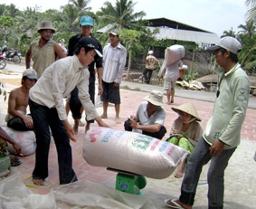 Làm gì để nâng cao giá trị hạt gạo Đồng bằng sông Cửu Long ?