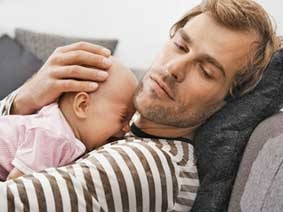 Đàn ông cũng dễ bị trầm cảm sau khi có con