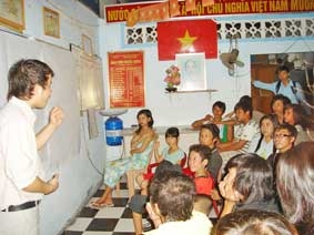 Giúp các em hoàn cảnh khó khăn vững bước vào đời