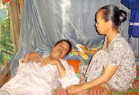 Xin hãy giúp chú Nên vượt qua bệnh tật!