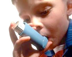 Trẻ ăn uống thiếu cân bằng dễ bị suyễn