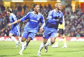 "Pháo thủ" chưa đủ lực