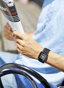 Điều khiển “dế” từ cổ tay