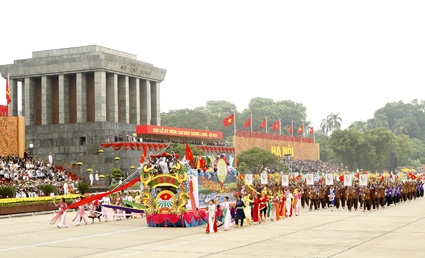 Mít tinh diễu binh, diễu hành trọng thể kỷ niệm 1000 năm Thăng Long - Hà Nội