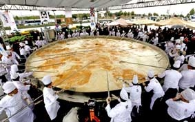 Món trứng ốp-la phá kỷ lục Guinness